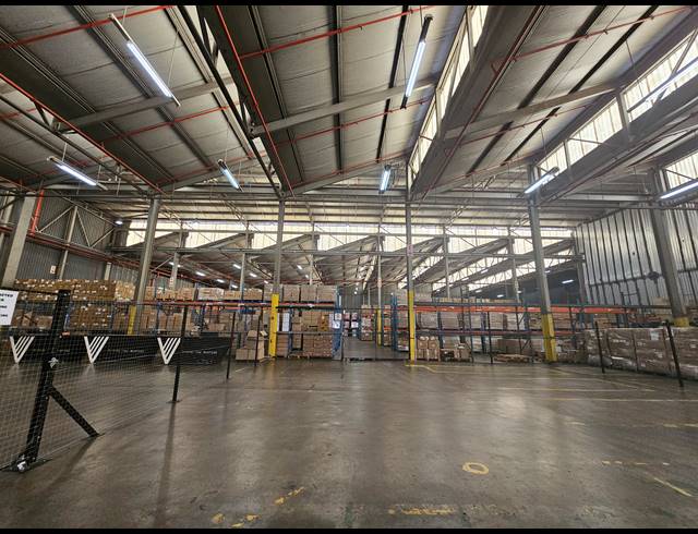 4,318M² WAREHOUSE TO LET IN ISANDO